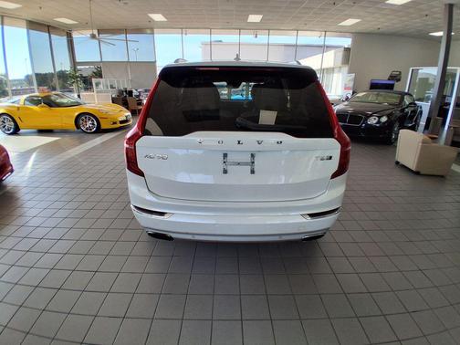 2019 Volvo XC90 T6 Inscription