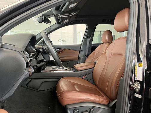 Orca Black Metallic 2019 Audi Q7 55 Premium Plus