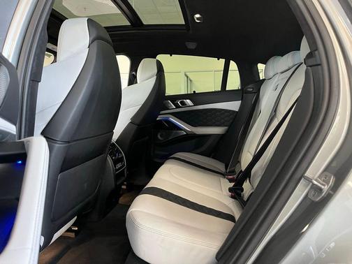 Donington Grey Metallic 2023 BMW X6 M Base