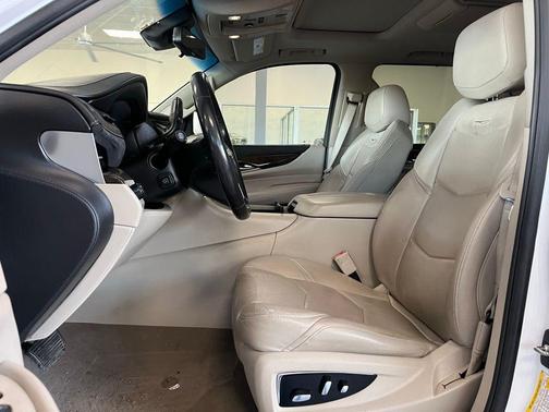 2018 Cadillac Escalade Premium Luxury