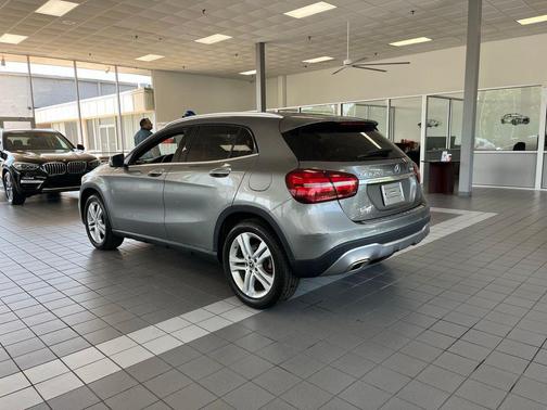 Gray 2020 Mercedes-Benz GLA 250 4MATIC