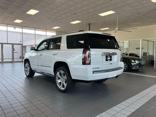 White Frost Tricoat 2020 GMC Yukon Denali