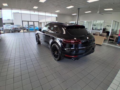 Black 2018 Porsche Macan Macan GTS