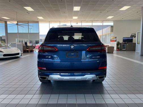 Phytonic Blue Metallic 2020 BMW X5 sDrive40i
