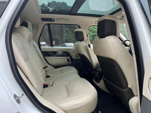 White 2019 Land Rover Range Rover 3.0L V6 Supercharged HSE