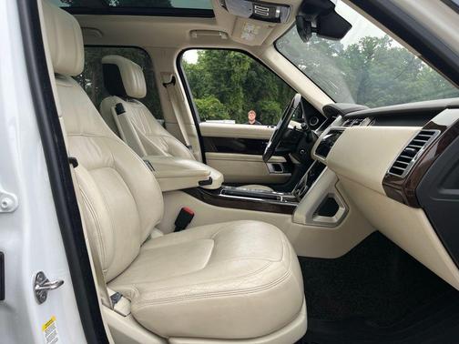 White 2019 Land Rover Range Rover 3.0L V6 Supercharged HSE