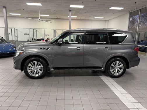 2017 INFINITI QX80 Base