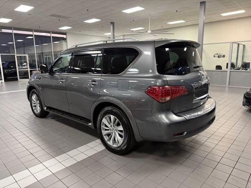 2017 INFINITI QX80 Base