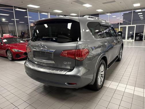 2017 INFINITI QX80 Base