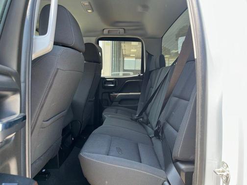 Summit White 2019 GMC Sierra 1500 SLE