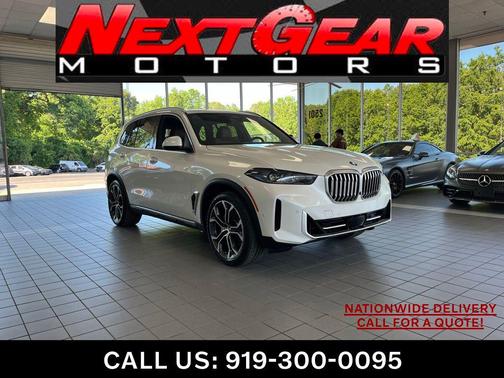 Mineral White Metallic 2024 BMW X5 sDrive40i