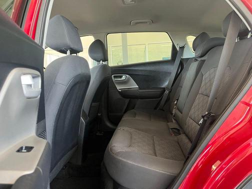 Crimson Red 2018 Kia Niro LX