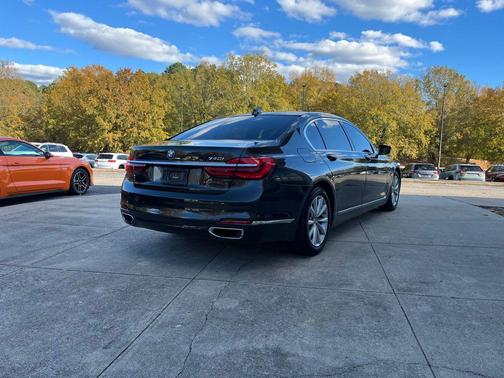 2016 BMW 740 740i