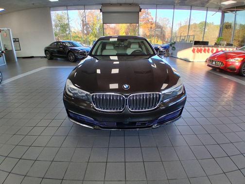 2016 BMW 740 740i
