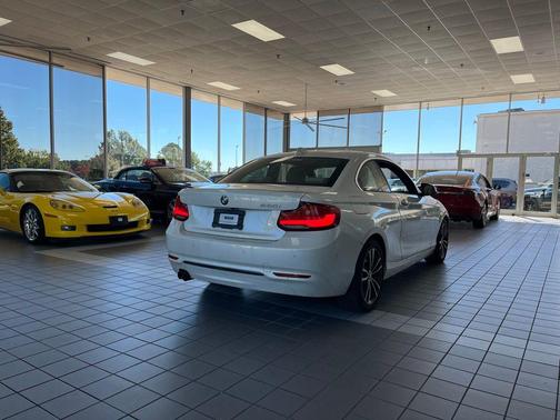 2018 BMW 230 230i