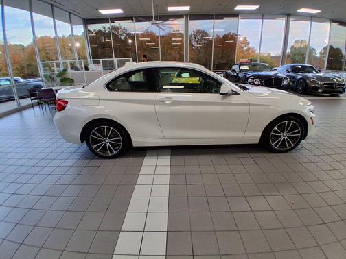 2018 BMW 230 230i