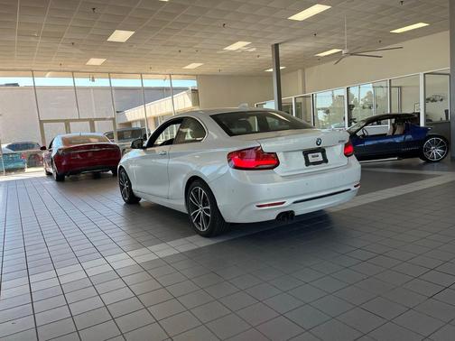 2018 BMW 230 230i