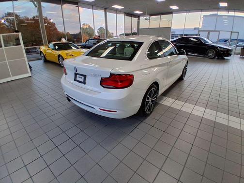 2018 BMW 230 230i