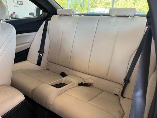 2018 BMW 230 230i
