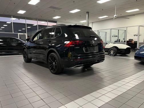 2021 Volkswagen Tiguan 2.0T SE R-Line Black 4MOTION