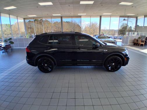 2021 Volkswagen Tiguan 2.0T SE R-Line Black 4MOTION