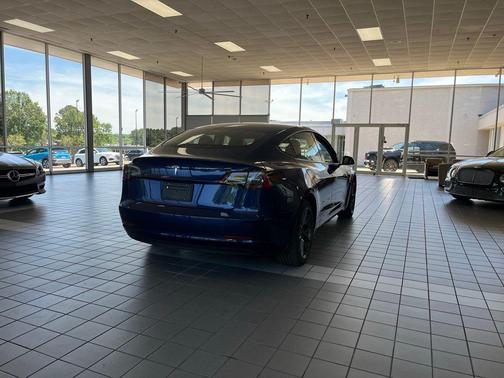 Deep Blue Metallic 2023 Tesla Model 3 Standard Range