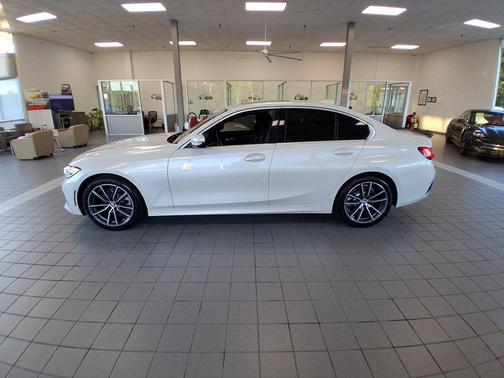 2020 BMW 330 330i