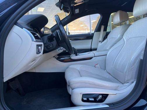 2017 BMW 750 i xDrive
