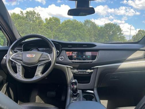 2022 Cadillac XT5 Premium Luxury