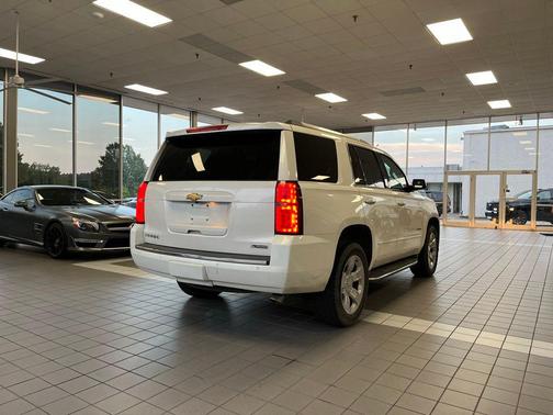 Iridescent Pearl Tricoat 2017 Chevrolet Tahoe Premier