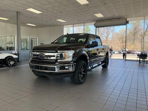 Magma Red 2019 Ford F-150 XLT