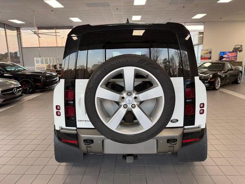 2023 Land Rover Defender 110 X-Dynamic SE