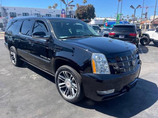 BLACK 2013 Cadillac Escalade ESV Premium