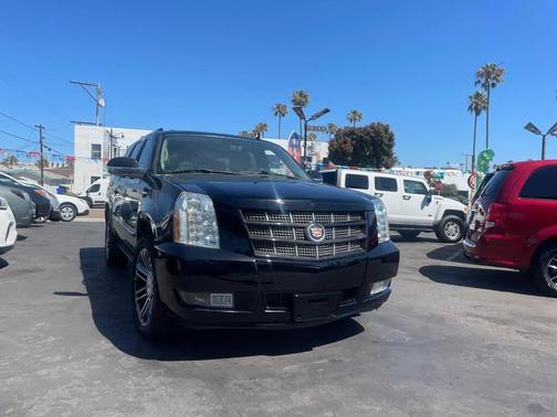 BLACK 2013 Cadillac Escalade ESV Premium