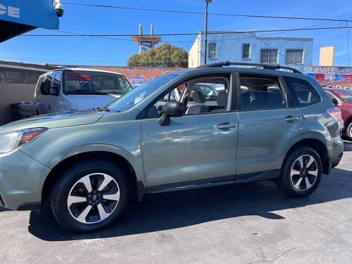 2018 Subaru Forester 2.5i
