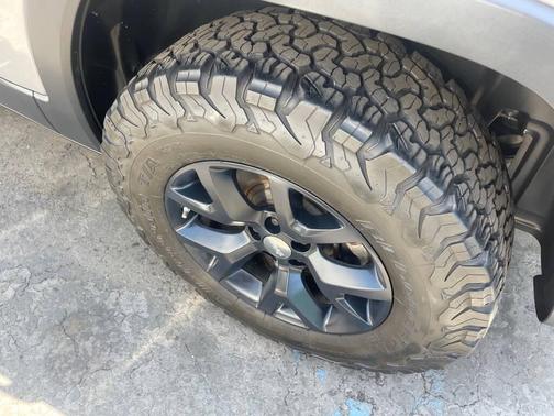 GRAY 2015 Jeep Cherokee Latitude