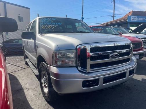 2005 Ford Excursion XLT 4dr SUV