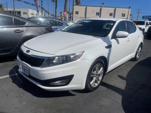 WHITE 2011 Kia Optima LX
