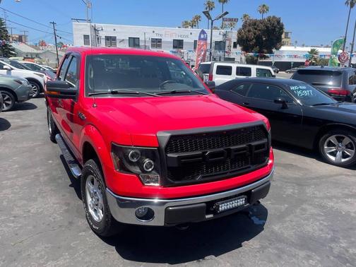 RED 2009 Ford F-150 XLT SuperCab