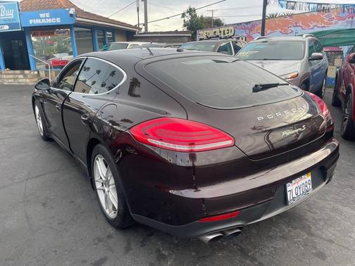 2015 Porsche Panamera 4