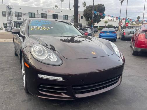 2015 Porsche Panamera 4