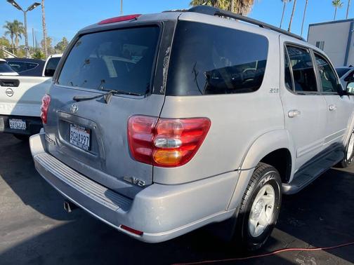 2002 Toyota Sequoia SR5
