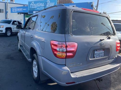 2002 Toyota Sequoia SR5