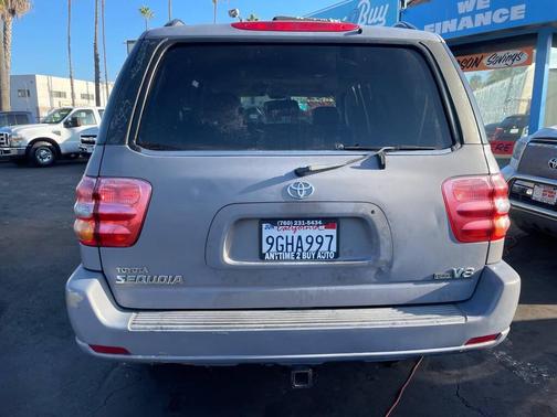 2002 Toyota Sequoia SR5