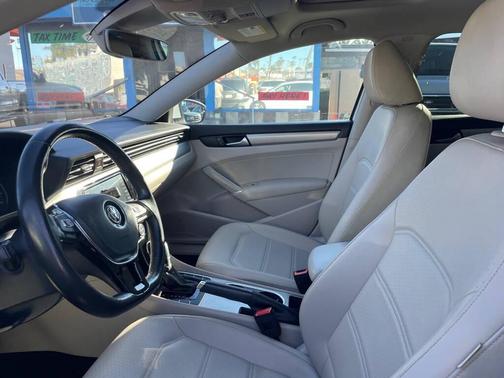 2020 Volkswagen Passat 2.0T SE