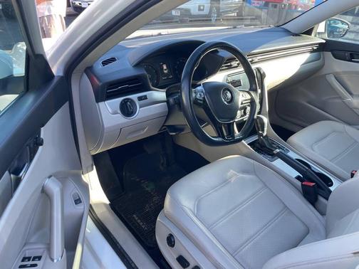 2020 Volkswagen Passat 2.0T SE