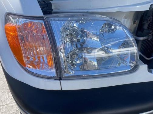 2000 Toyota Tundra Base