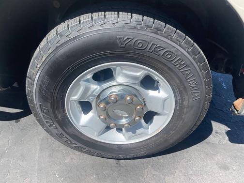 GOLD 2010 Ford F-250 Super Duty
