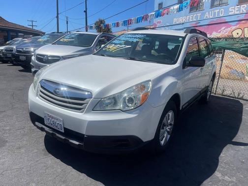 WHITE 2015 Subaru Forester 2.5i Premium