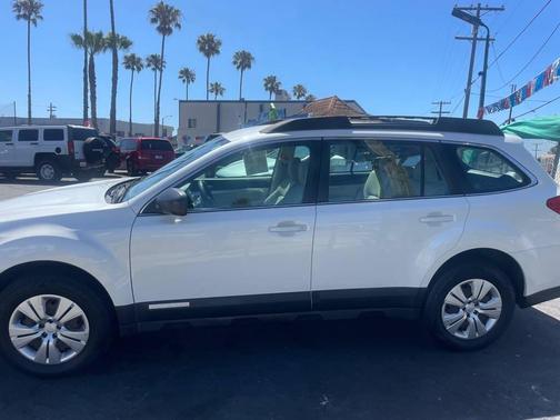 WHITE 2015 Subaru Forester 2.5i Premium